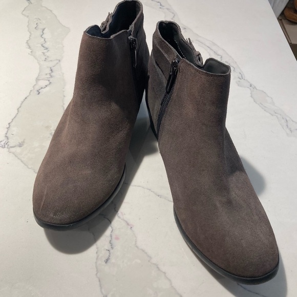 SAM EDELMAN Sz 10 Petal  Suede Cool Brown Buckle Stacked Heel Booties - Picture 1 of 14